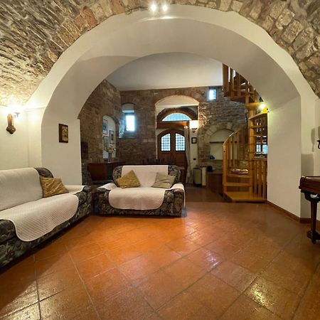 شقة Happy House - Porta San Giacomo أسيسي المظهر الخارجي الصورة