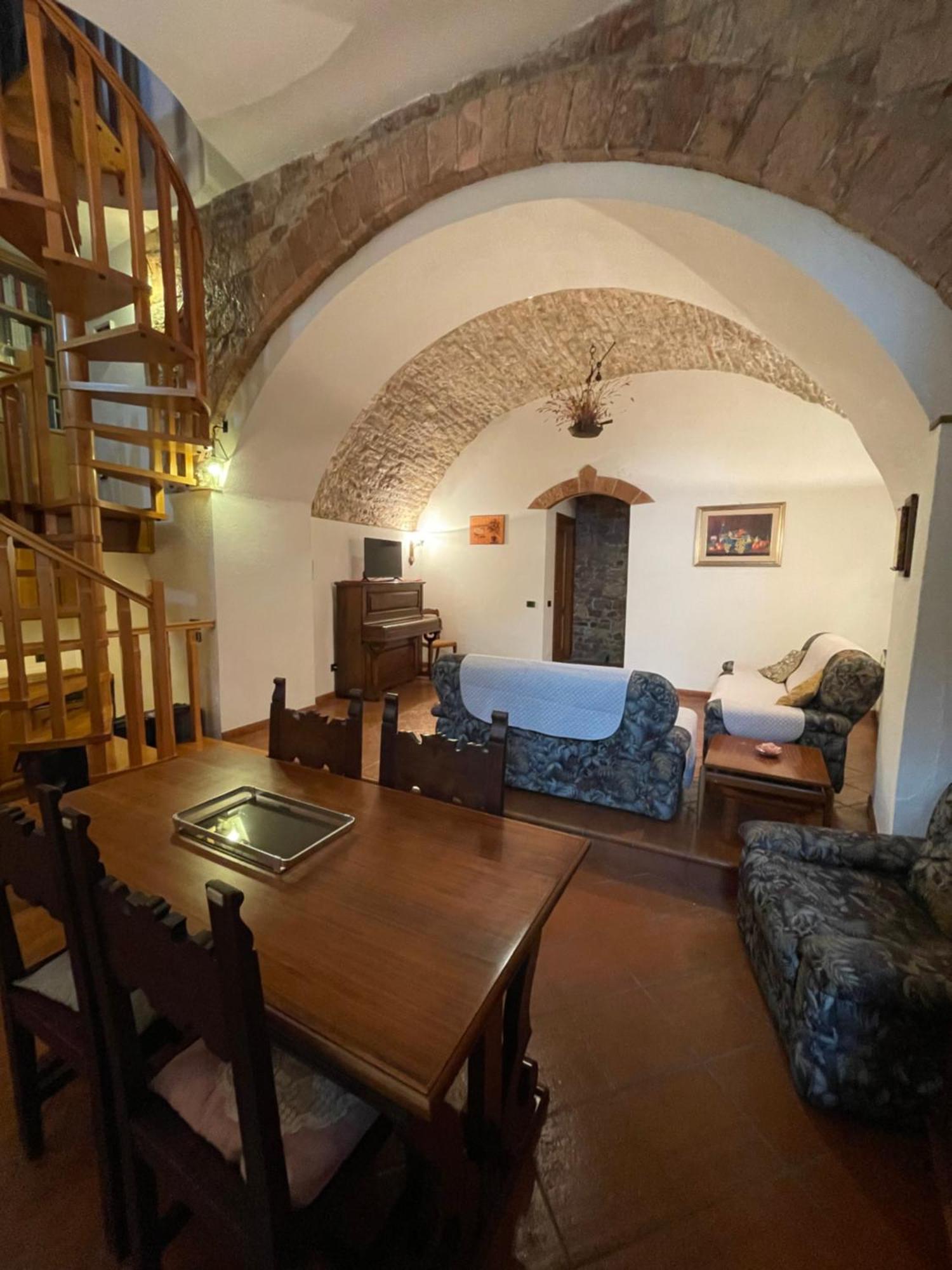 شقة Happy House - Porta San Giacomo أسيسي المظهر الخارجي الصورة