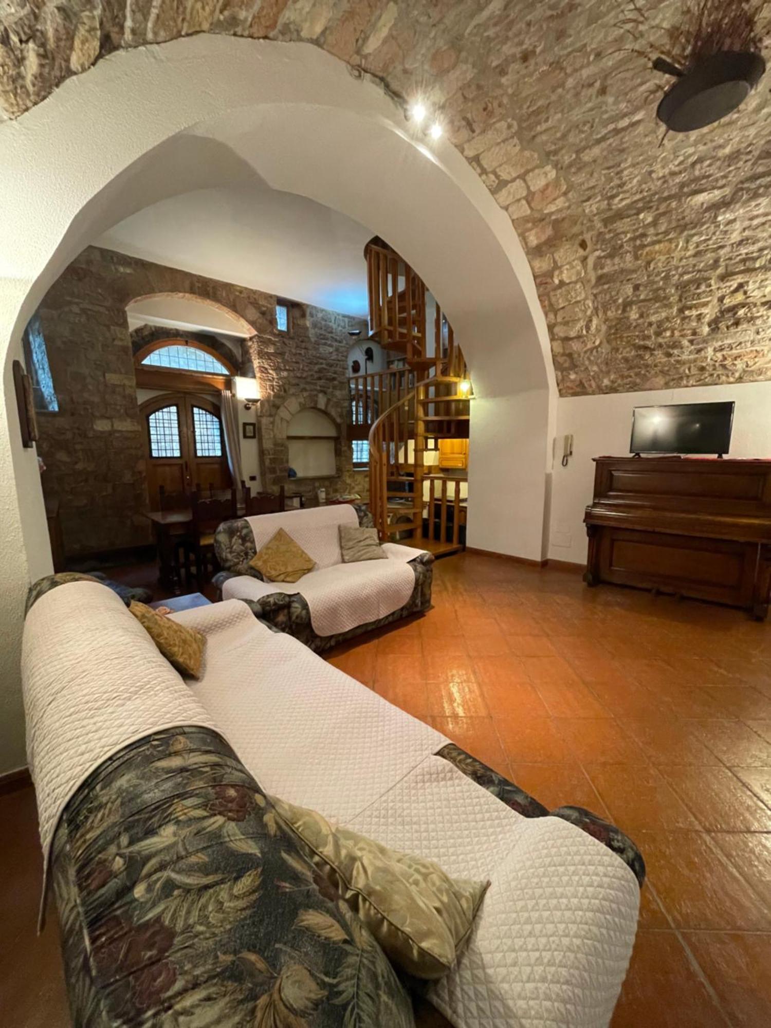 شقة Happy House - Porta San Giacomo أسيسي المظهر الخارجي الصورة